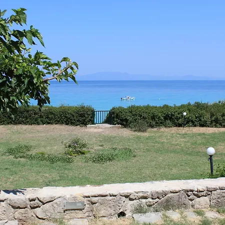 Nael By The Sea *