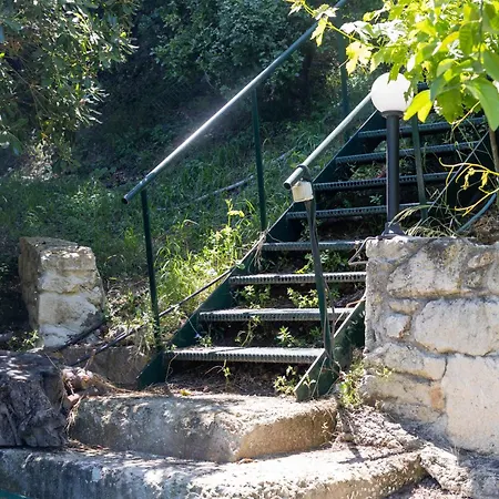 Nael By The Sea Άφυτος